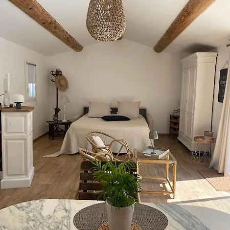 Appartement De Charme Avec Piscine Fontaine-de-Vaucluse